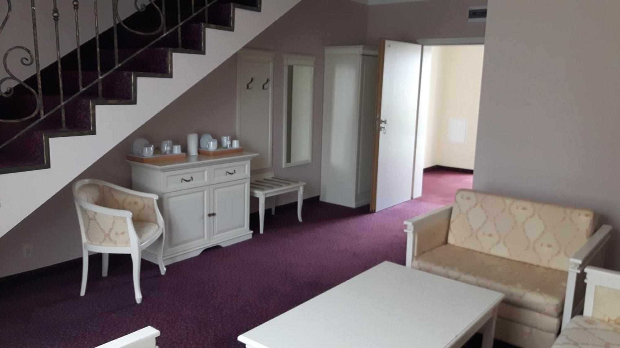 Hotel Sobienie Krolewskie Sobienie Szlacheckie Luaran gambar