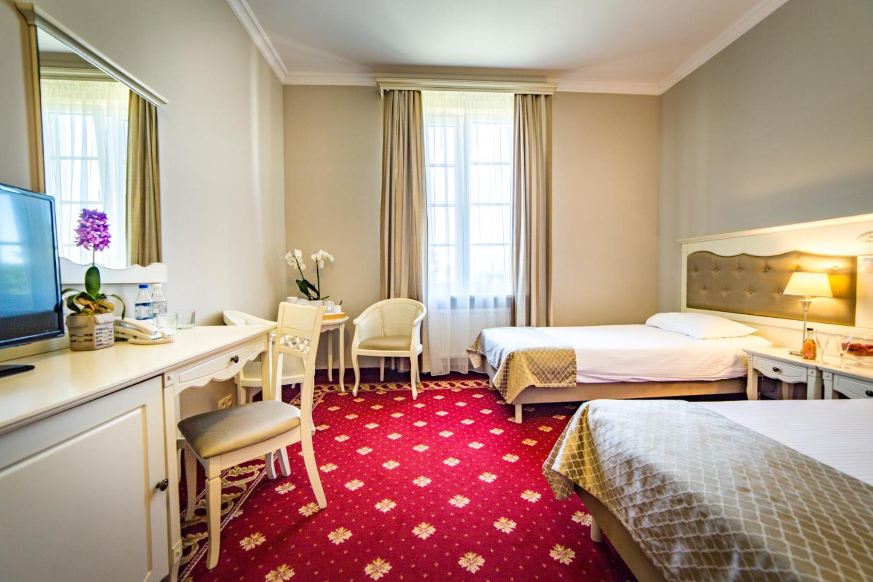 Hotel Sobienie Krolewskie Sobienie Szlacheckie Luaran gambar