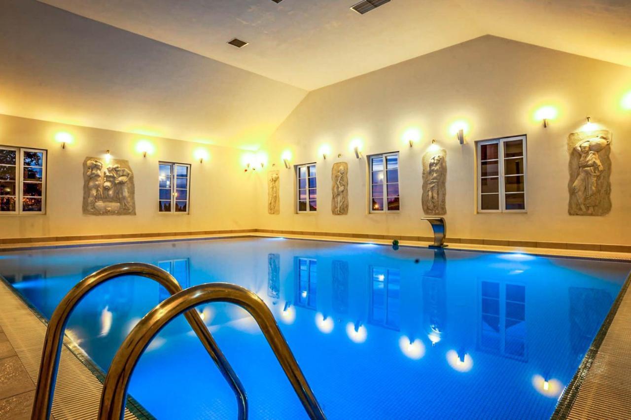 Hotel Sobienie Krolewskie Sobienie Szlacheckie Luaran gambar