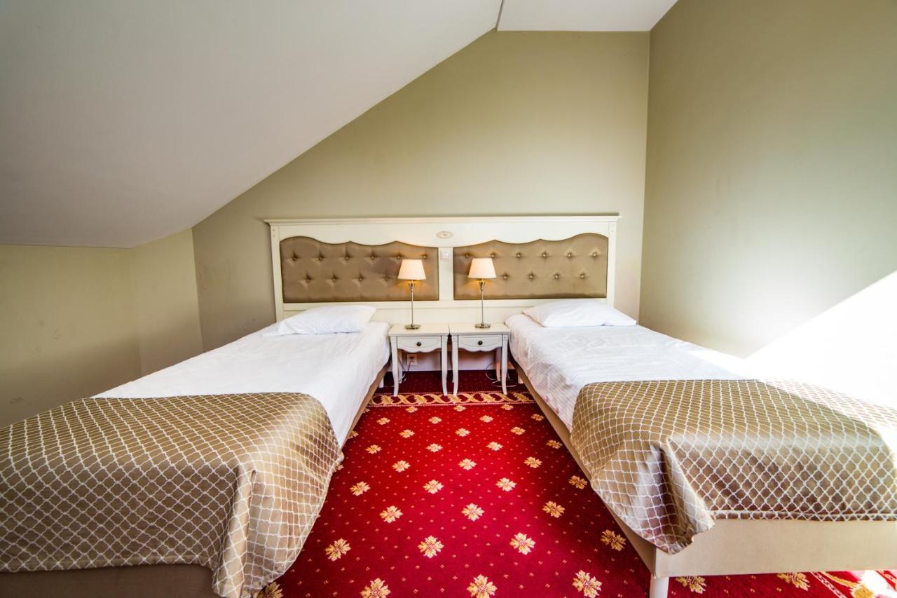 Hotel Sobienie Krolewskie Sobienie Szlacheckie Luaran gambar