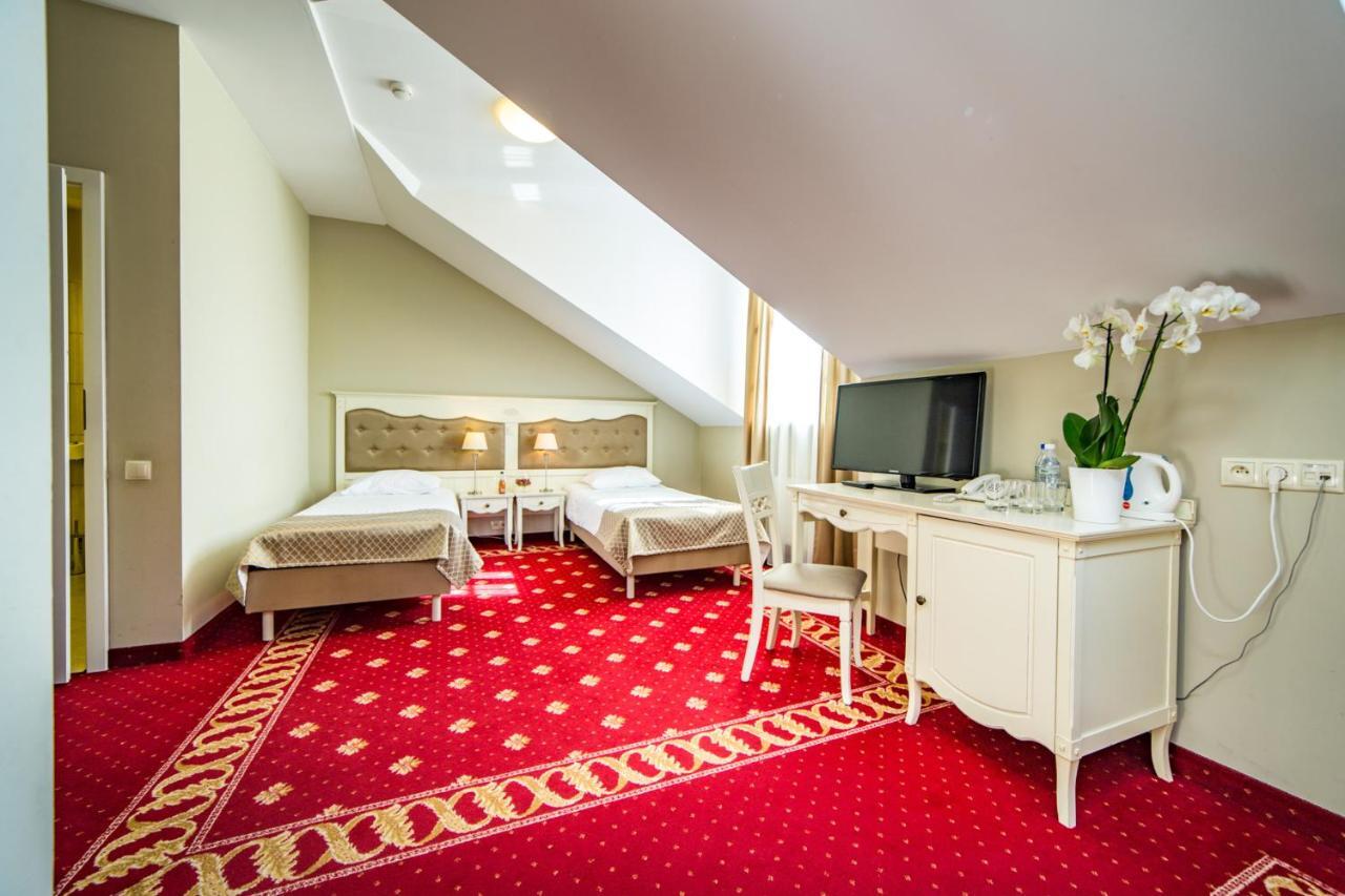 Hotel Sobienie Krolewskie Sobienie Szlacheckie Luaran gambar