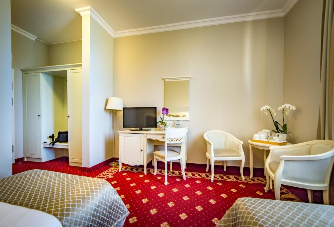 Hotel Sobienie Krolewskie Sobienie Szlacheckie Luaran gambar