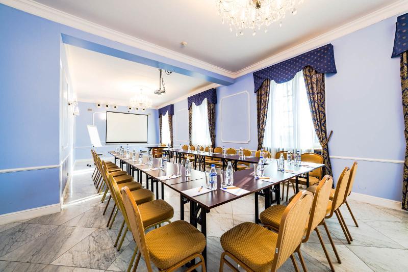 Hotel Sobienie Krolewskie Sobienie Szlacheckie Luaran gambar
