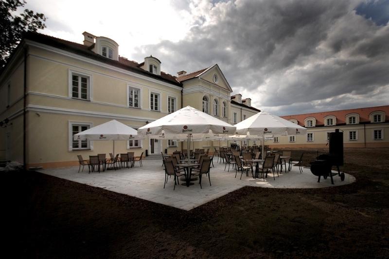 Hotel Sobienie Krolewskie Sobienie Szlacheckie Luaran gambar